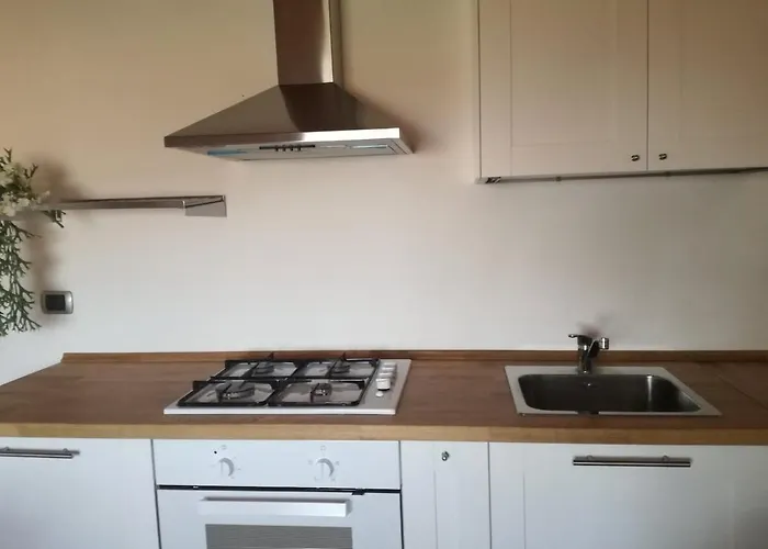 Attico Panoramico Tra E Mare Con Giardino Deluxe *