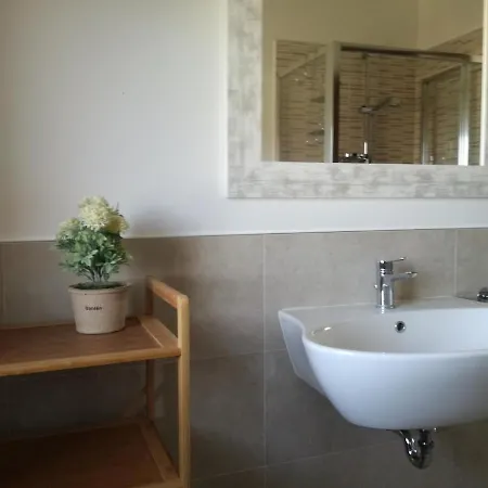 Attico Panoramico Tra E Mare Con Giardino Deluxe Apartment *