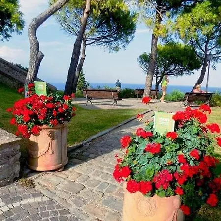 Attico Panoramico Tra E Mare Con Giardino Deluxe Apartment Pesaro