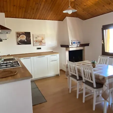 Attico Panoramico Tra E Mare Con Giardino Deluxe *