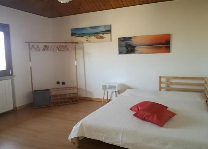 Attico Panoramico Tra E Mare Con Giardino Deluxe