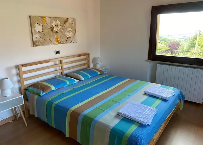 Attico Panoramico Tra E Mare Con Giardino Deluxe *